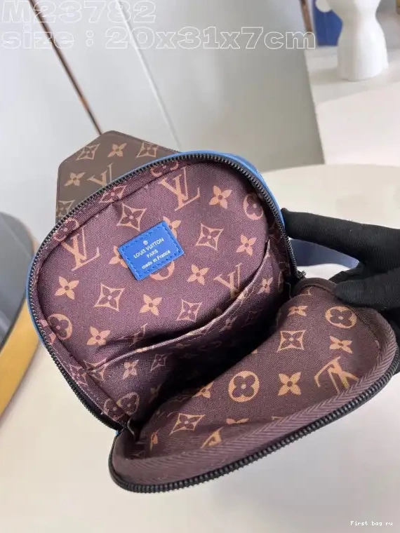 First bag ru VUITTON Avenue NM Slingbag LOUIS 0412
